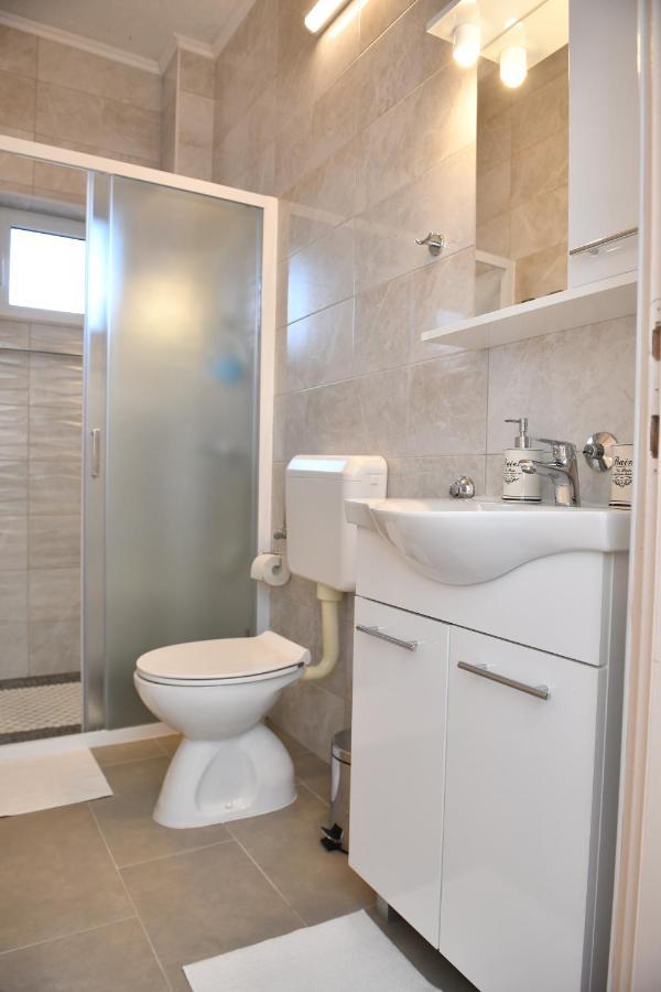 Apartmani Mariva Dicmo Екстер'єр фото